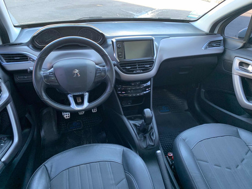 Imagen 10 de 11 de Peugeot 208 2017 1.6 Feline