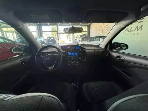 Toyota Etios 1.5 Sedan X