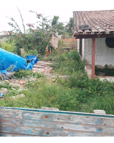 Casa De Dois Quartos E Varanda,precisando De Reforma,com Rgi
