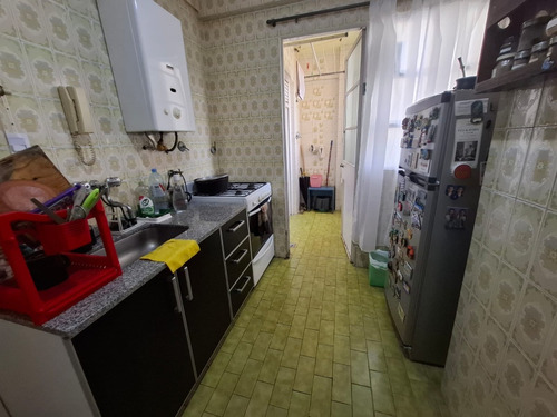 Departamento 2 Amb. Amplio Con Balcón