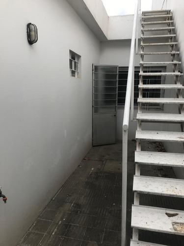 Imagen 14 de 15 de Excelente Ubicación A Metros De Plaza !! Moderna Y Amplia, 3 Dormitorios, 2 Baños, Garage, Parrillero. Para Uso Tanto De Casa Habitación, Instituto O Empresa!