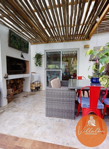 Imagen 5 de 30 de Casa En Venta En La Zona De Pinares