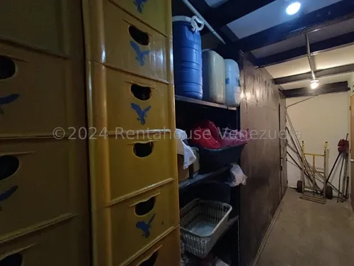 Fondo Comercio Negocio En Venta En Zona De Alto Trafico Av Ayacucho Con Cavas Cuartos Exhibidores Inventario Estef 25-4870