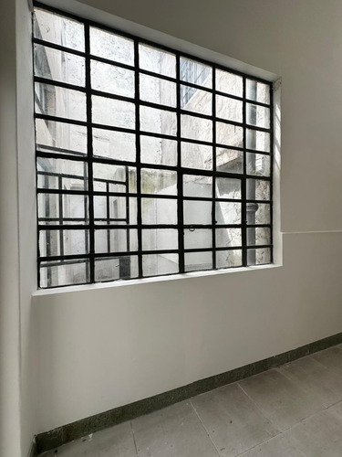 Casa Tres Cruces Casi Bvr. Artigas -reciclada, Más De 3 Dormitorios, Patio, Azotea