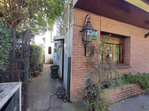 Imagen 4 de 30 de Casa En Venta Con Local Zona Barrio San Jose Con Gas Natural