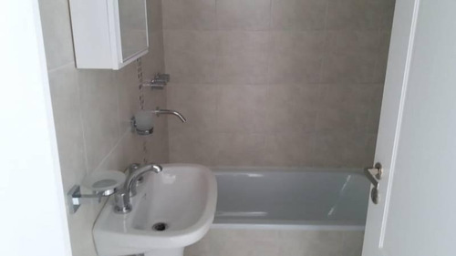Imagen 7 de 10 de Vendo Departamento Para Inversión Monseñor Zaspe 3000