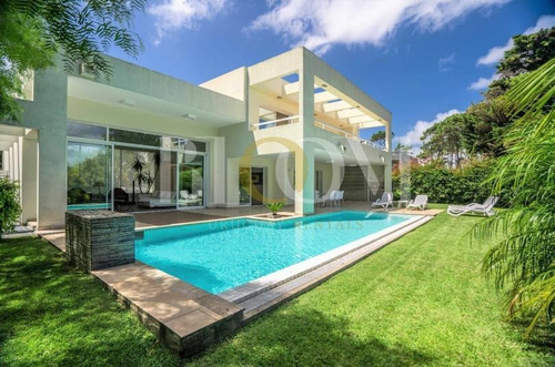 Bloom Rentals, Venta, Casa En Barrio Privado, Punta Del Este