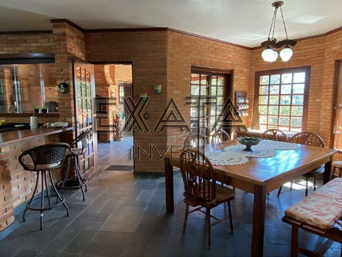 Imagem 15 de 30 de Casa Em Condomínio À Venda, Linda Casa Rústica De Tijolinho, Com Detalhes Em Pedra Na Fachada. Casa Bem Integrada, Arejada, Ensolarada E Envidraçada. Com Ótimo Acabamento, Constru - Ca00491 - 685906