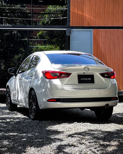 Mazda 2 Grand Touring LX