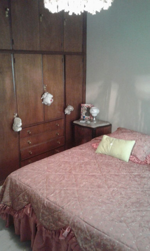 Imagen 6 de 14 de Venta De Chalet Sobre Amplio Lote En Adrogué. Nuevas Condici