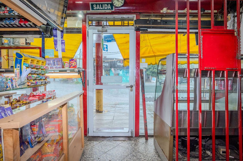 Local Comercial - Caseros
