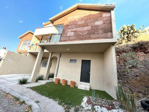 Casa En Condominio En Venta En Milenio Iii, Querétaro. 