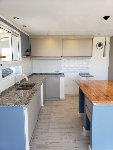 Casa En Venta - 2 Dormitorios 2 Baños - Cochera - 300mts2 - Los Reartes, Córdoba