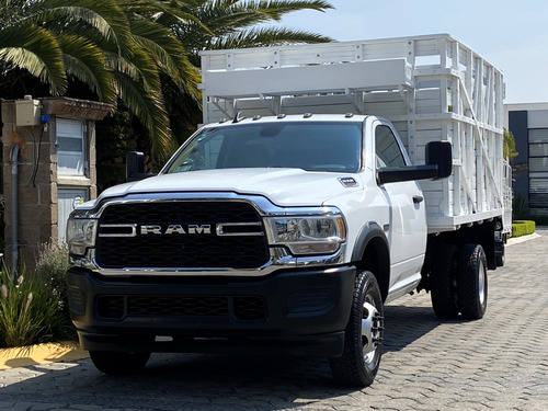 RAM 4000 5.7 Chasis Cabina Pl 4x2 Mt