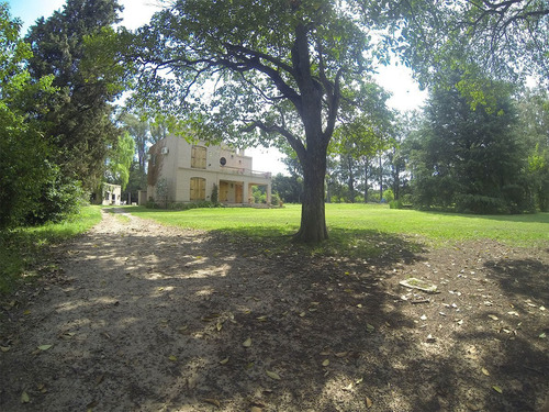 Imagen 3 de 27 de Casa Quinta En Luján - B. Champagnat