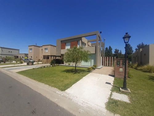 Imagen 4 de 30 de Casa En Alquiler Barrio San Gabriel Villa Nueva