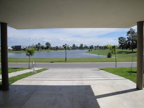 Imagen 6 de 19 de Excelente Casa A La Laguna