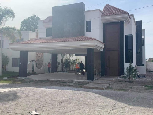 Imagen 3 de 4 de Casa Sola En Venta Fracc. Hacienda Campestre