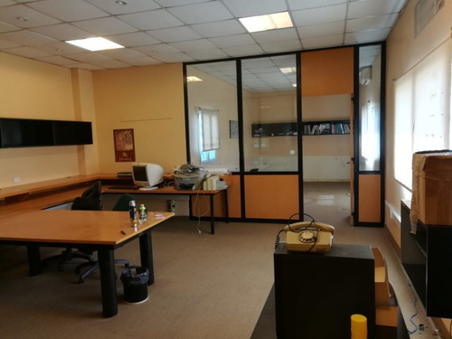 Imagen 3 de 12 de Galpon En Venta En Ciudadela