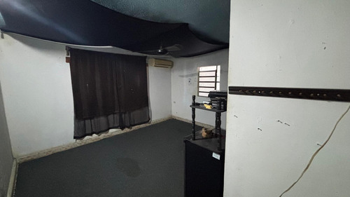 Casa De Una Planta En La Colonia Aleman