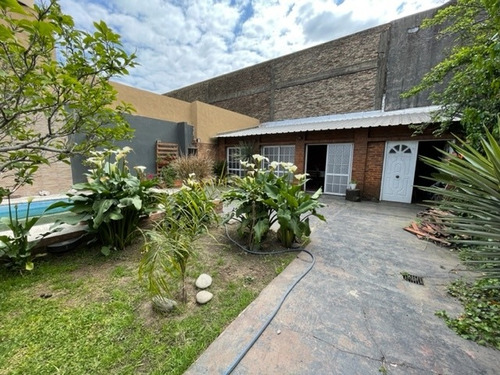 Imagen 7 de 9 de Venta - Casa 5 Ambientes - Acepta Permuta En San Vicente !