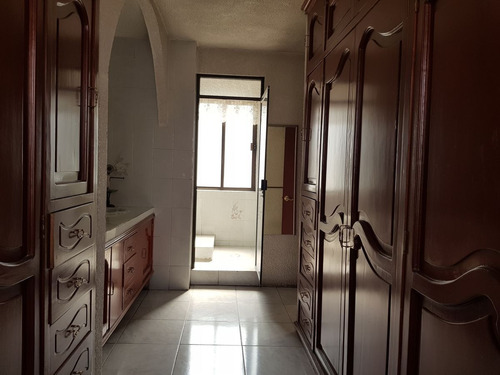 Imagen 9 de 22 de Venta De Hermosa Casa En Arboledas