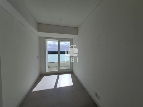 Venta Residencia De Alta Gama 4 Dormitorios En Suite Punta Del Este - Le Parc Iii - Ref : Pbi13701