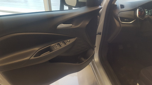 Imagen 8 de 25 de Chevrolet Onix Lt Tech 1.2 90 Cv Fs