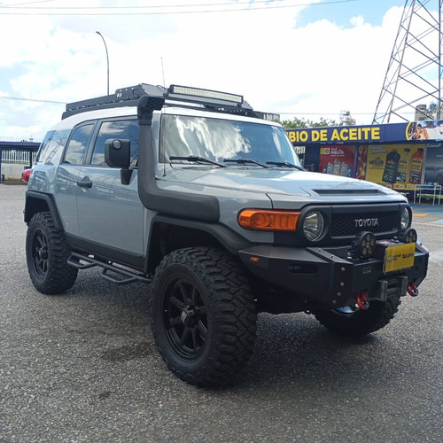 Imagen 2 de 18 de Toyota Fj