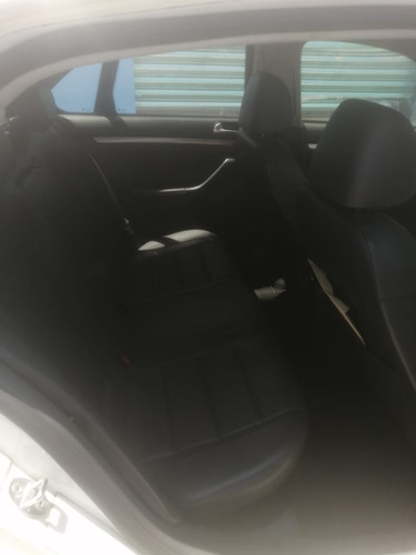 Volkswagen Bora 2.0 Style Active Tiptronic At