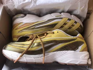 Tenis adidas Orketro Metallic Gold Hombre Impecables 28 Mx