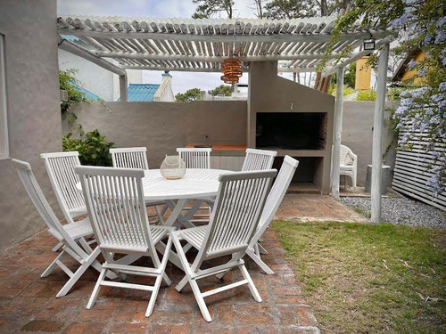 Casa En Alquiler Temporario De 4 Dormitorios C/ Cochera En La Barra