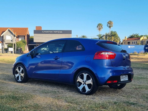 Imagen 11 de 11 de Kia Rio 2015 1.4 Ex 109cv 6mt