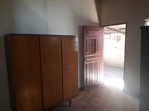 Casa Em Baependi Sul De Minas , Terra De Nhá Chica , Casa Com 03 Quartos , Porão , Galinheiro , Lavanderia. - 285