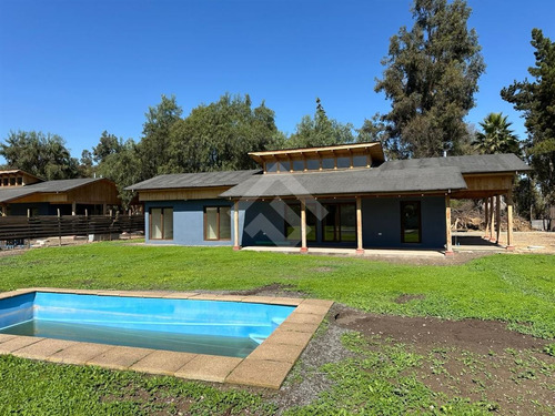 Arriendo En Tlgte Casa 3d 3b Con Piscina Y Riego En 1000 Mts