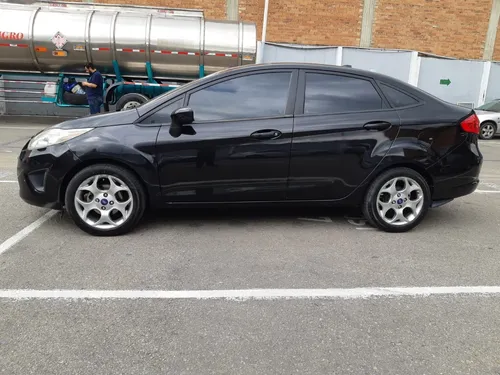 Ford Fiesta Se 1.6cc At Aa 4x2