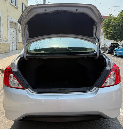 Nissan Versa 1.6 Exclusive L4 At