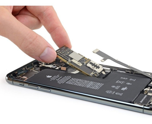 Reparación Placa iPhone 11 Pro Max  No Carga Muerto Mojado 