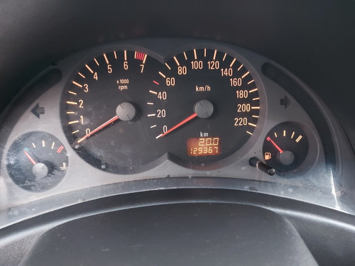 Imagem 8 de 11 de Chevrolet Corsa Sedan 2004 1.0 4p