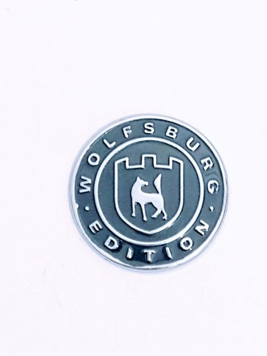 Emblema Wolfsburg Editión Volkswagen Negro 
