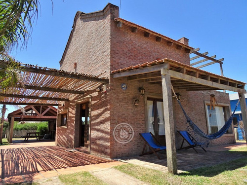 Araí En Punta Del Diablo