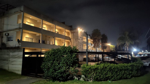 Monoambiente En Alquiler Con Balcón Y Parrilla