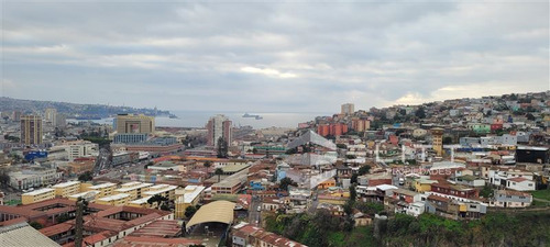 Amplia Casa En Venta De 5 Dormitorios, Valparaíso