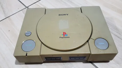 comprar Playstation 1 Fat Só O Aparelho. O Leitor Tá Sem O Clamp, Não Deu Pra Testar O Leitor. Tá Com Defeito. 339.  M41