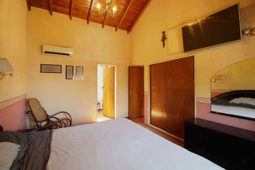 Venta Casa Con Pileta Munro