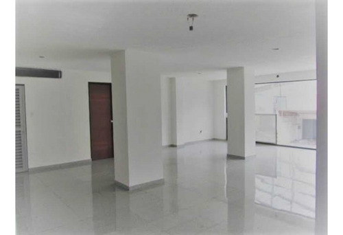 Se Vende Edificio 1799m2 Las Mercedes 6419