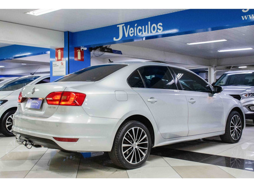 Volkswagen Jetta 2.0 TSI HIGHLINE 200CV GASOLINA 4P TIPTRONIC