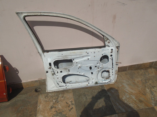 Vendo Puerta Delantera Izquierda De Chevrolet Monza Año 1998