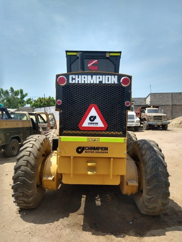 Imagen 3 de 5 de Champion
