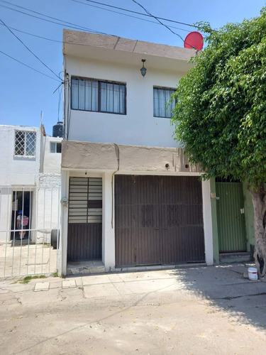 Casa En Venta En Las Carmelitas Irapuato, Gto.